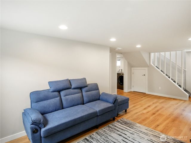 205 NW 101st Street, Seattle, WA 98177