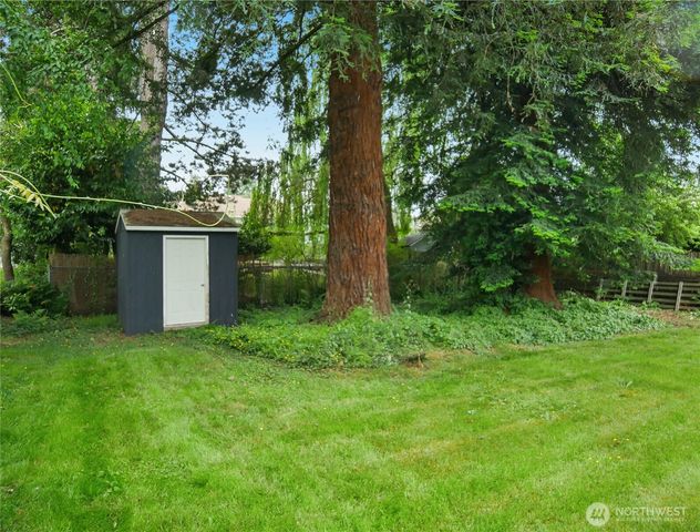 205 NW 101st Street, Seattle, WA 98177