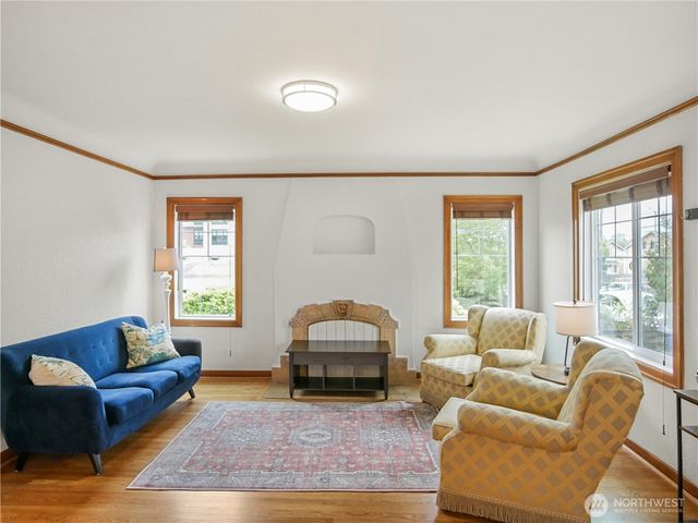 205 NW 101st Street, Seattle, WA 98177