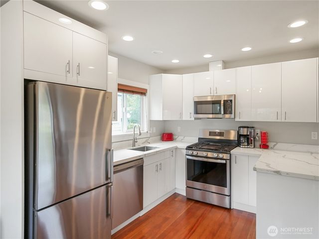 205 NW 101st Street, Seattle, WA 98177
