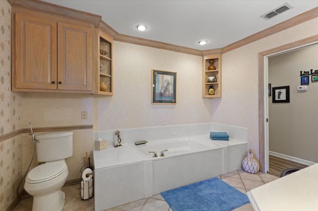 6044 Red Mason Rd., Longview, TX 75605