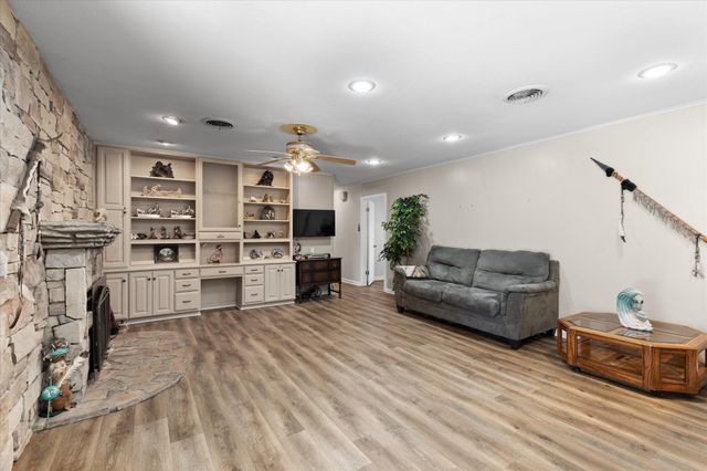 6044 Red Mason Rd., Longview, TX 75605