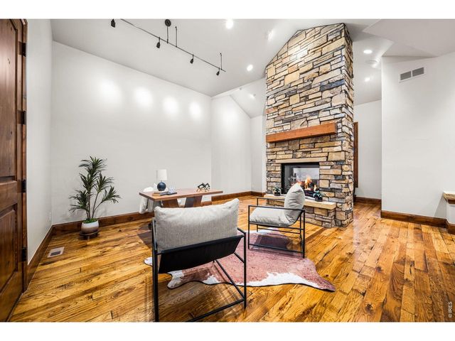 8748 Longs Peak Cir, Windsor, CO 80550