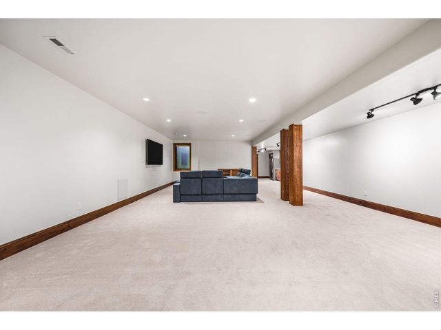 8748 Longs Peak Cir, Windsor, CO 80550