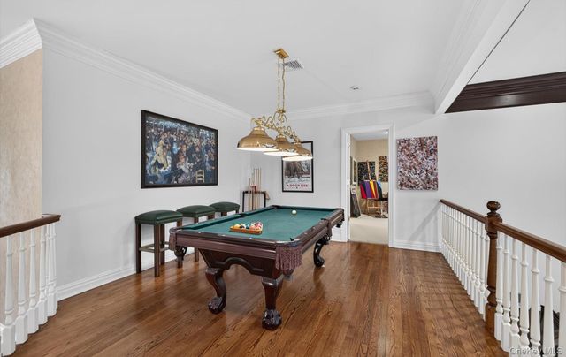 36 Stone Hill Drive S, Manhasset, NY 11030