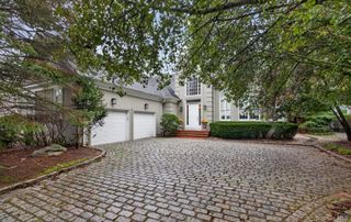 36 Stone Hill Drive S, Manhasset, NY 11030