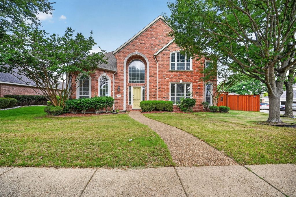 10901 Briar Brook Lane, Frisco, TX 75033