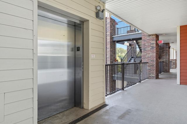 200 Majestic Drive, 1-303, Branson, MO 65616