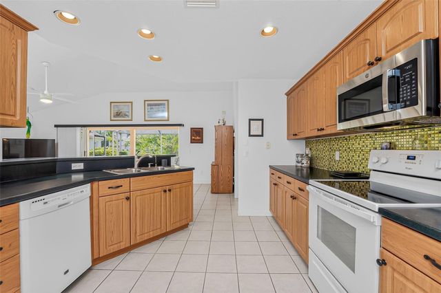 3901 CAPE COLE BOULEVARD, Punta Gorda, FL 33955