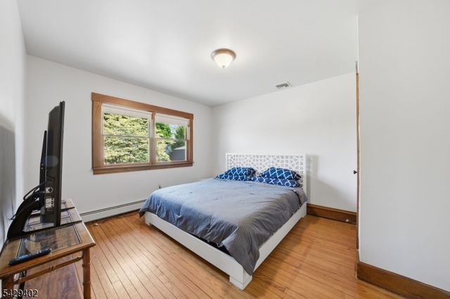 37 Buena Vista Ave, Hawthorne Boro, NJ 07506
