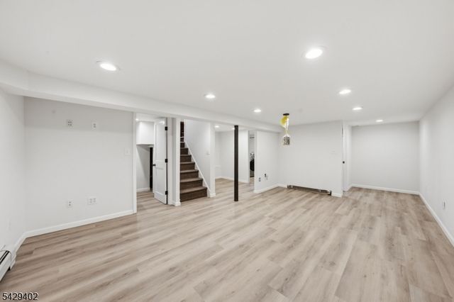 37 Buena Vista Ave, Hawthorne Boro, NJ 07506