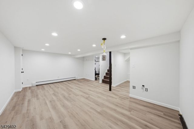 37 Buena Vista Ave, Hawthorne Boro, NJ 07506