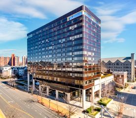 127 Greyrock Place 1503, Stamford, CT 06901