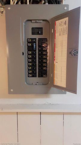 13621 MULBERRY Street, Southgate, MI 48195