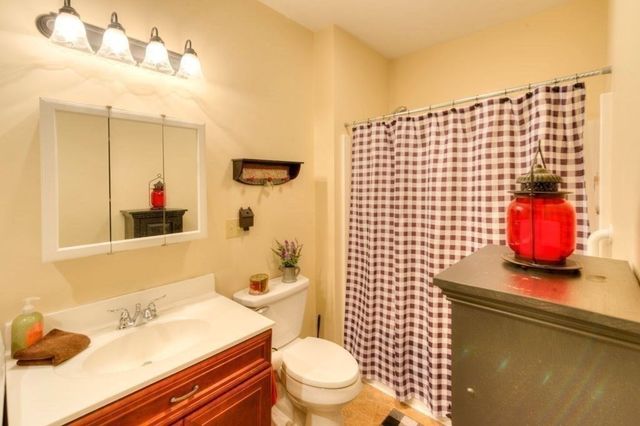 352 Lake Ave., Worcester, MA 01604