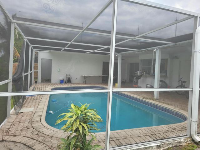 6641 Emerald Lake Drive, Miramar, FL 33023