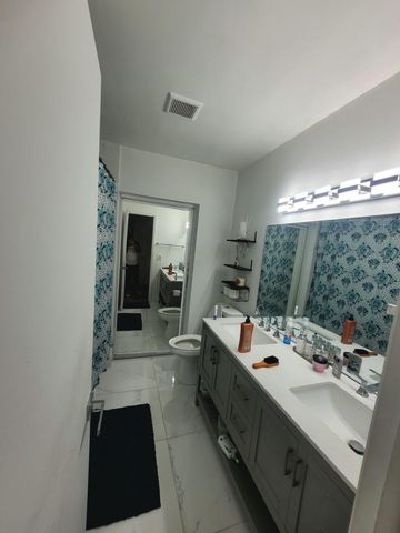 6641 Emerald Lake Drive, Miramar, FL 33023
