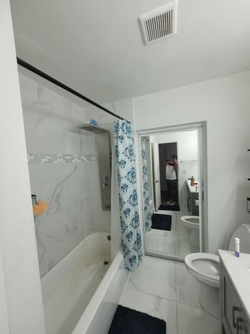 6641 Emerald Lake Drive, Miramar, FL 33023