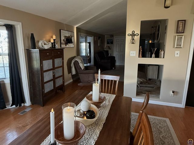 251 Road 200, Emporia, KS 66801