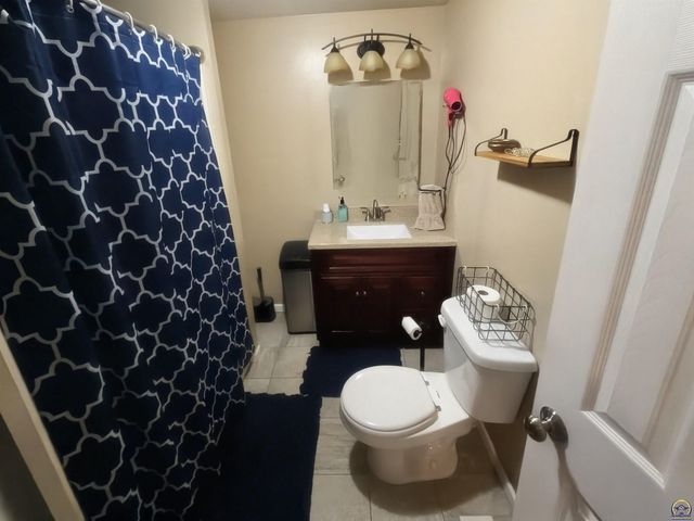 251 Road 200, Emporia, KS 66801