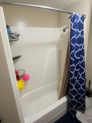 251 Road 200, Emporia, KS 66801