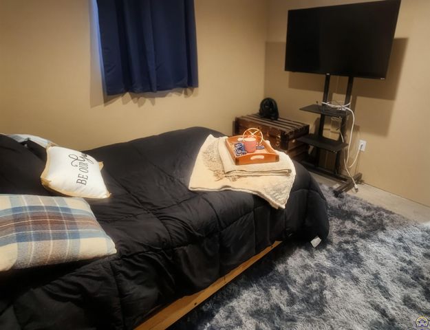 251 Road 200, Emporia, KS 66801