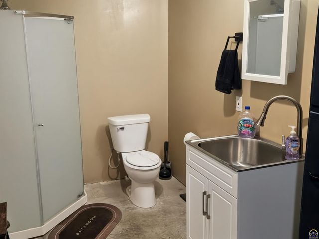 251 Road 200, Emporia, KS 66801