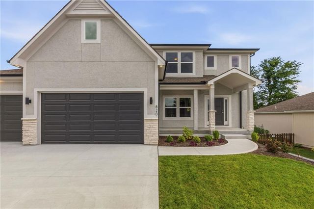 820 SE Partridge Lane, Blue Springs, MO 64014