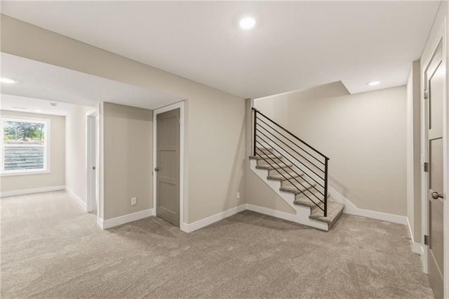 820 SE Partridge Lane, Blue Springs, MO 64014