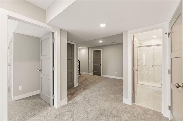 820 SE Partridge Lane, Blue Springs, MO 64014