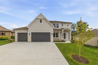 820 SE Partridge Lane, Blue Springs, MO 64014