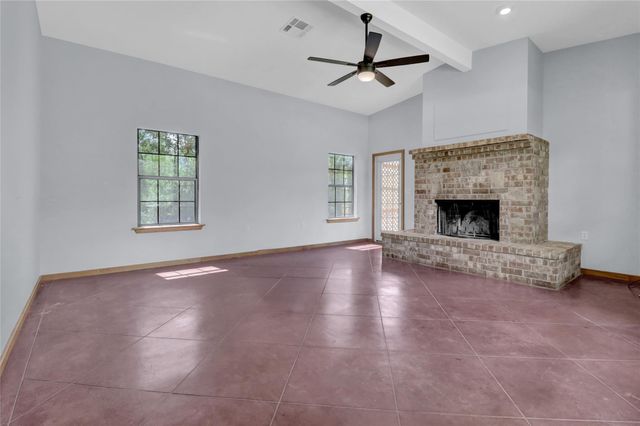 2211 Hilliard RD, San Marcos, TX 78666