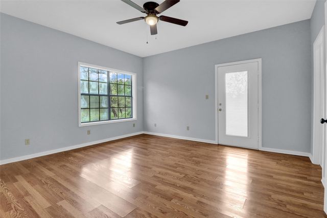 2211 Hilliard RD, San Marcos, TX 78666
