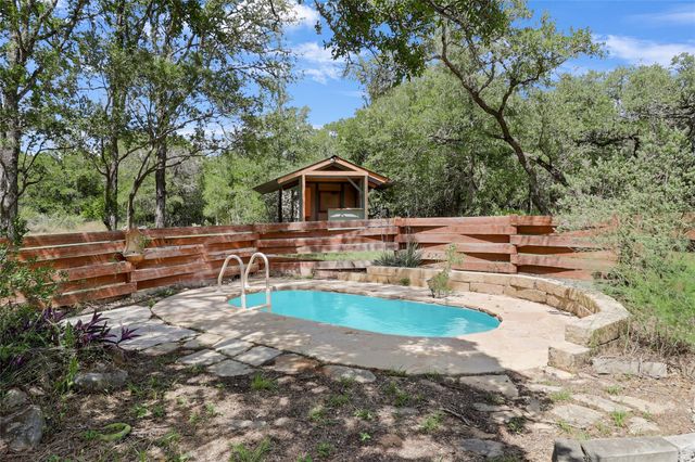2211 Hilliard RD, San Marcos, TX 78666