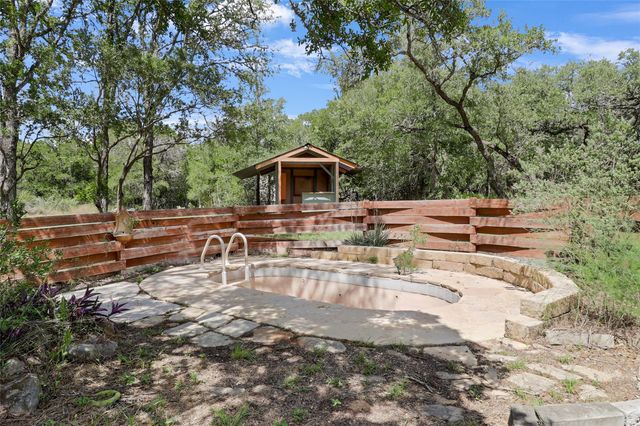 2211 Hilliard RD, San Marcos, TX 78666