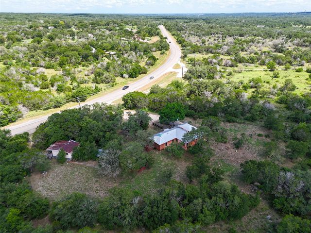 2211 Hilliard RD, San Marcos, TX 78666