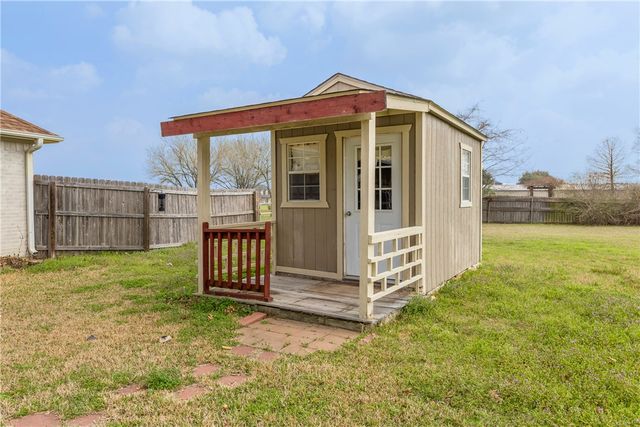 3209 Stampede Drive, Bryan, TX 77808