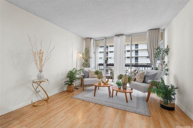 775 Kinalau Place 706, Honolulu, HI 96813