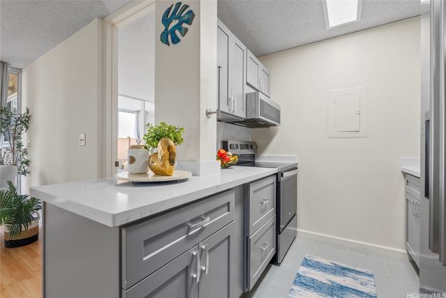 775 Kinalau Place 706, Honolulu, HI 96813