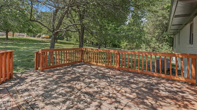 2101 Wildrose Ln, Paragould, AR 72450