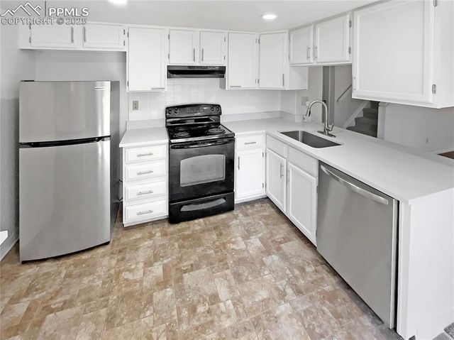 412 Cobblestone Drive, Colorado Springs, CO 80906