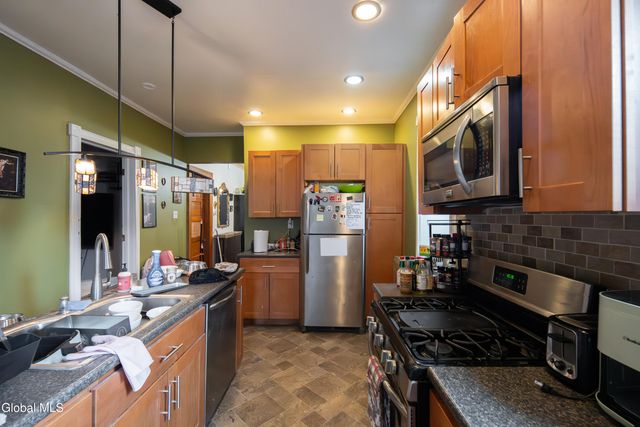 318 1st Street, Troy, NY 12180