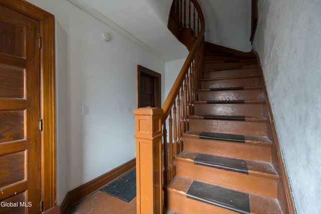 318 1st Street, Troy, NY 12180