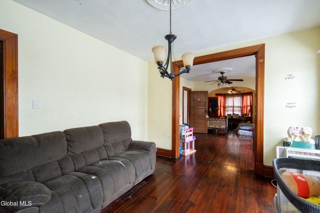 318 1st Street, Troy, NY 12180