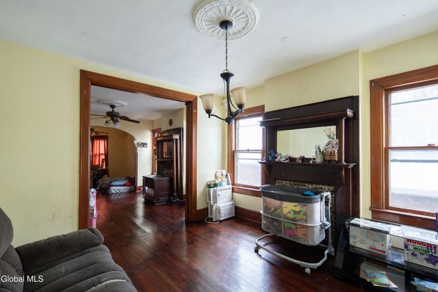 318 1st Street, Troy, NY 12180