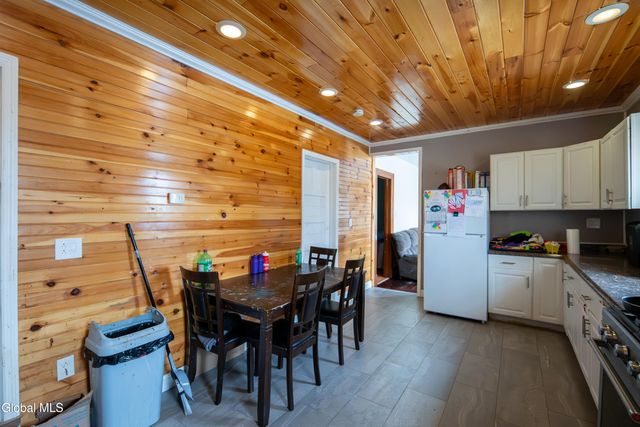 318 1st Street, Troy, NY 12180