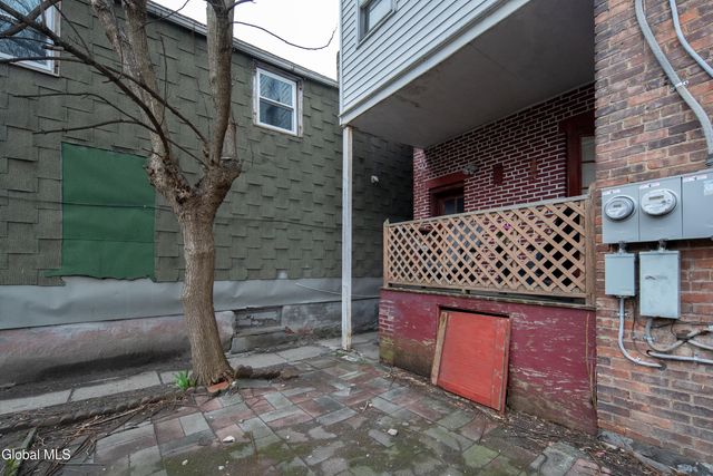 318 1st Street, Troy, NY 12180