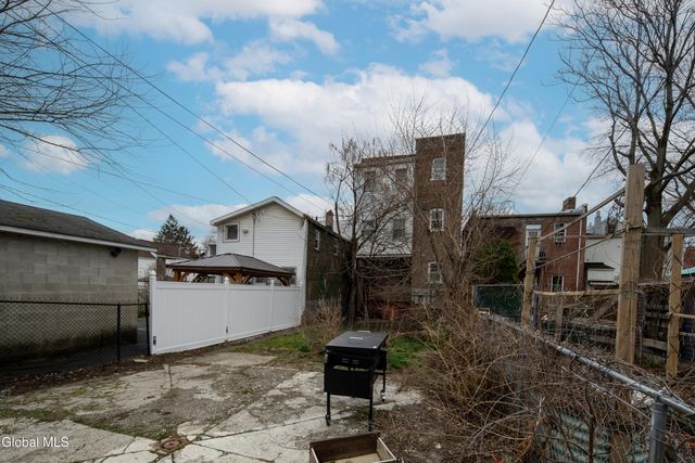 318 1st Street, Troy, NY 12180