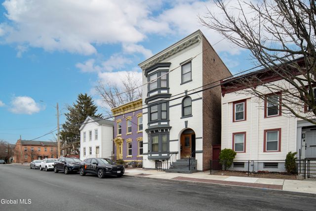 318 1st Street, Troy, NY 12180