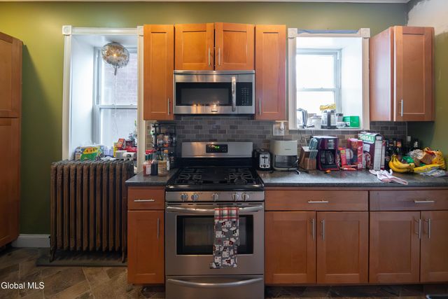318 1st Street, Troy, NY 12180